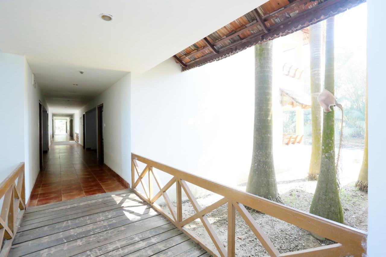 Oyo 26874 Manor Backwater Resort Kumarakom Exterior photo